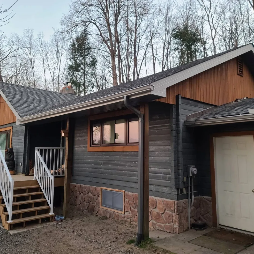 Installation de gouttières adaptée à votre maison par notre équipe locale